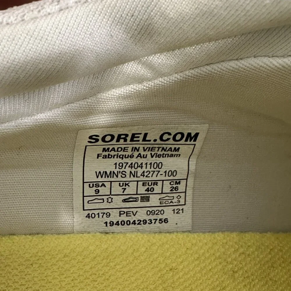 Sorel Women's Size 9 White Out N About Plus Sneakers Waterproof Streetwear